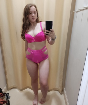Живу в Москве и готова погрузиться с тобой в мир наслаждения и разврата. 💋
У меня есть все, чтобы сделать нашу встречу незабываемой: фото, отзывы и самые смелые фантазии. Я готова подарить тебе нежность, расслабление и новые эмоции. ⭐️
Мои услуги разнообразны и удовлетворят самые скрытые потребности: классический секс, оральные ласки, эротический массаж или жаркий стриптиз - выбирай, что тебе по вкусу. Со мной ты окунешься в безумное сексуальное приключение. 🔥
Не откладывай свое наслаждение на завтра, звони мне прямо сейчас и получи полный релакс! 💫 Анжела
