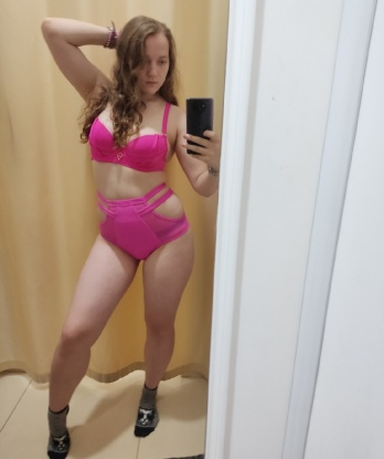 Живу в Москве и готова погрузиться с тобой в мир наслаждения и разврата. 💋
У меня есть все, чтобы сделать нашу встречу незабываемой: фото, отзывы и самые смелые фантазии. Я готова подарить тебе нежность, расслабление и новые эмоции. ⭐️
Мои услуги разнообразны и удовлетворят самые скрытые потребности: классический секс, оральные ласки, эротический массаж или жаркий стриптиз - выбирай, что тебе по вкусу. Со мной ты окунешься в безумное сексуальное приключение. 🔥
Не откладывай свое наслаждение на завтра, звони мне прямо сейчас и получи полный релакс! 💫 Анжела